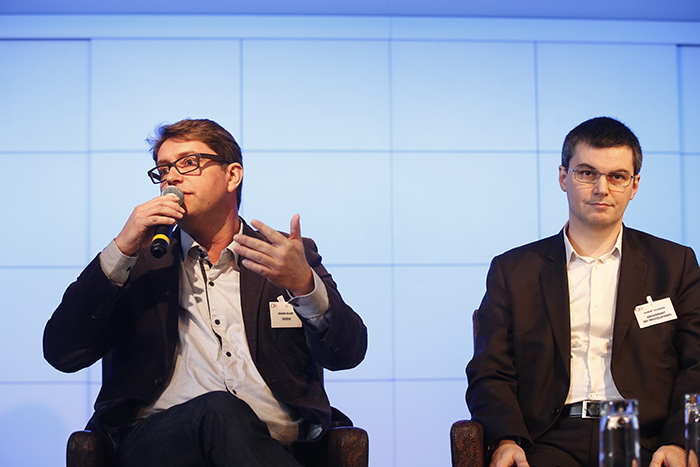 De droite  gauche : Hubert Tournier (Groupement des Mousquetaires) et Damien Gillery (Syndex), lors de la Matine Stratgique  Cloud : de l'achat  la mise en oeuvre  le 5 fvrier 2015 - Photo : Bruno Lvy